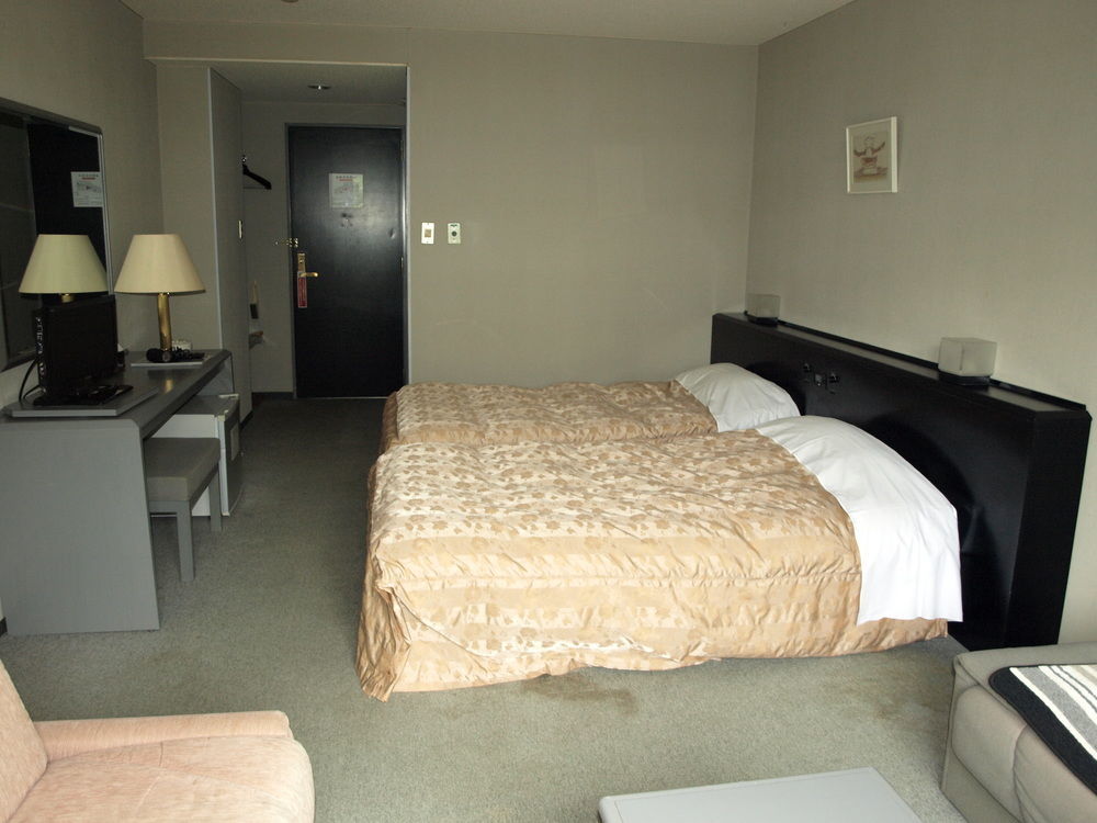 Hotel Silk Inn Madarao Iiyama Экстерьер фото